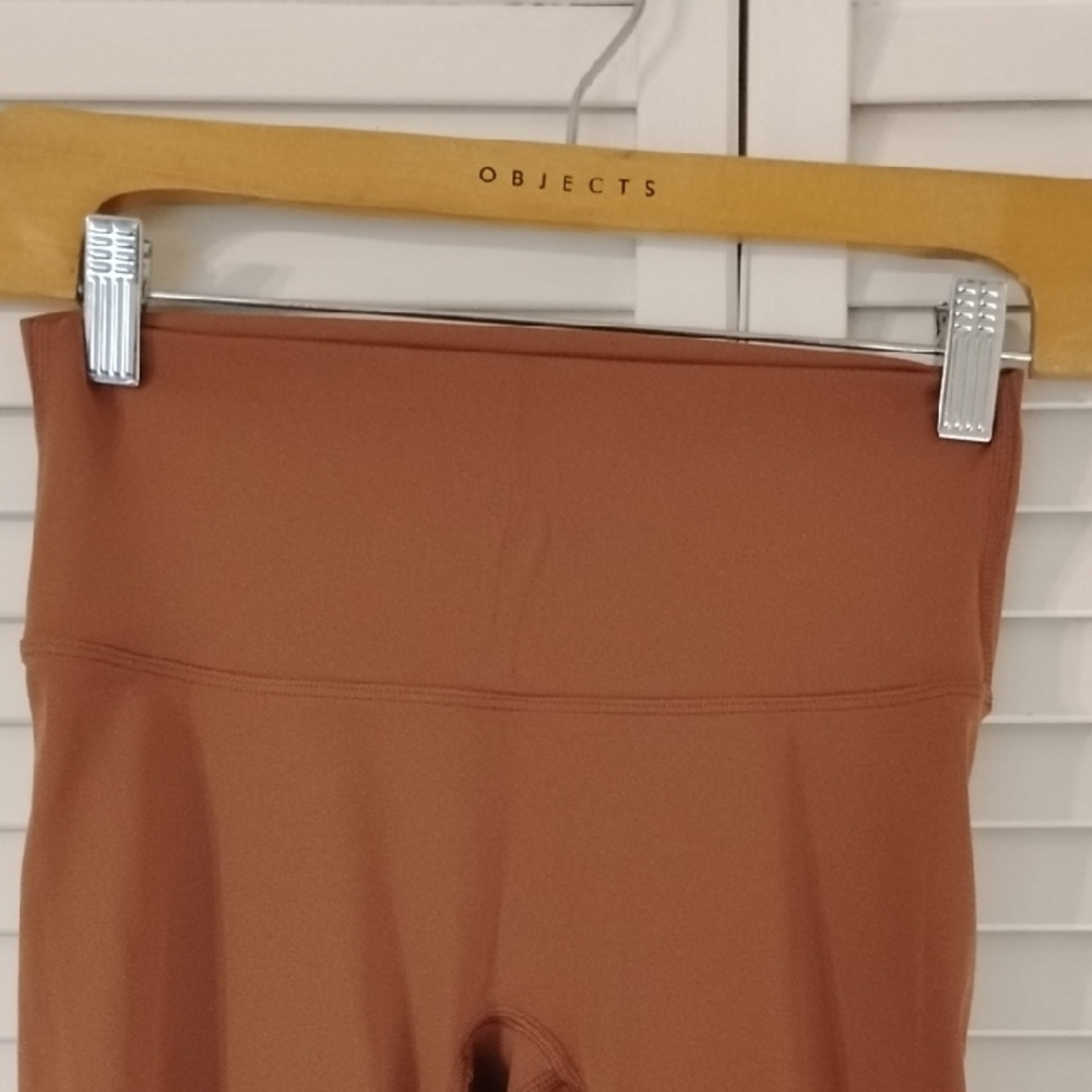Chic Brown Leggings - Picture 2 of 5